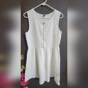 H&M Cream Textured Sleeveless Top, Size M